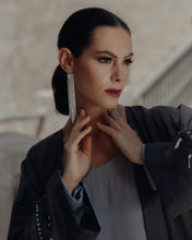 Load image into Gallery viewer, Kimono Abaya in Linen with Hanging Crystals

